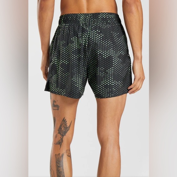 NWT Gymshark Men’s Sport 5” Shorts in Fluo Lime Size XXL - Picture 2 of 10